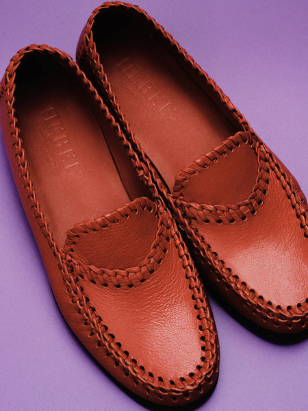 SASTRE SUPPLE SHINY - Braided Seam Slip-on Loafer