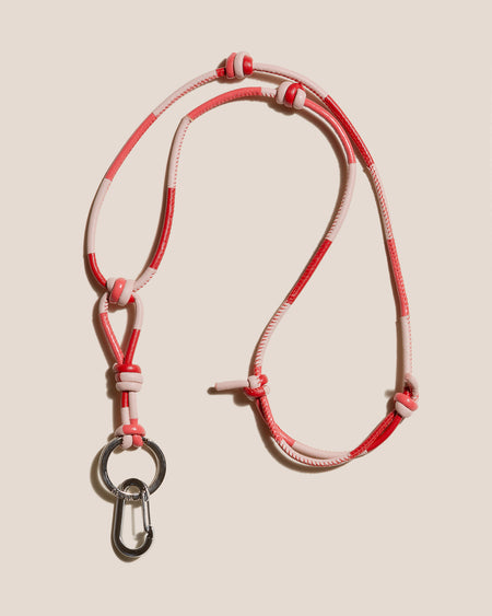 GERANI KEYCHAIN - Hand-Knotted Patchwork Keychain